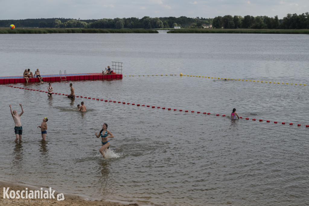Noc Świętojańska i koncert na plaży w Nowym Dębcu
