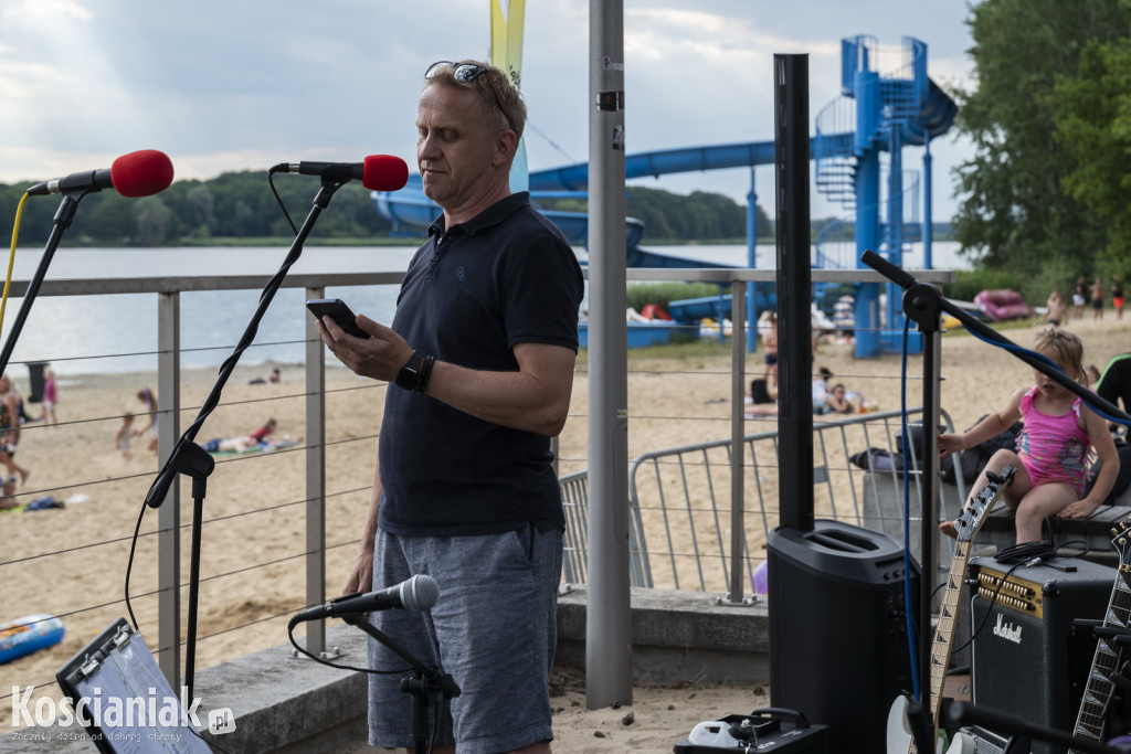 Noc Świętojańska i koncert na plaży w Nowym Dębcu
