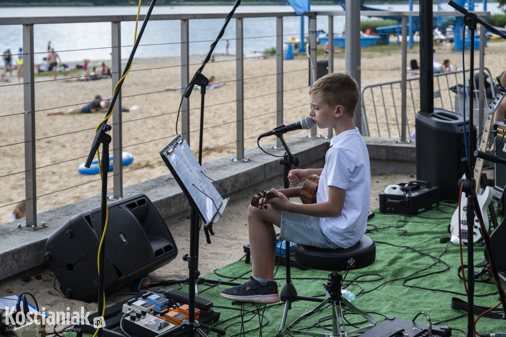 Noc Świętojańska i koncert na plaży w Nowym Dębcu