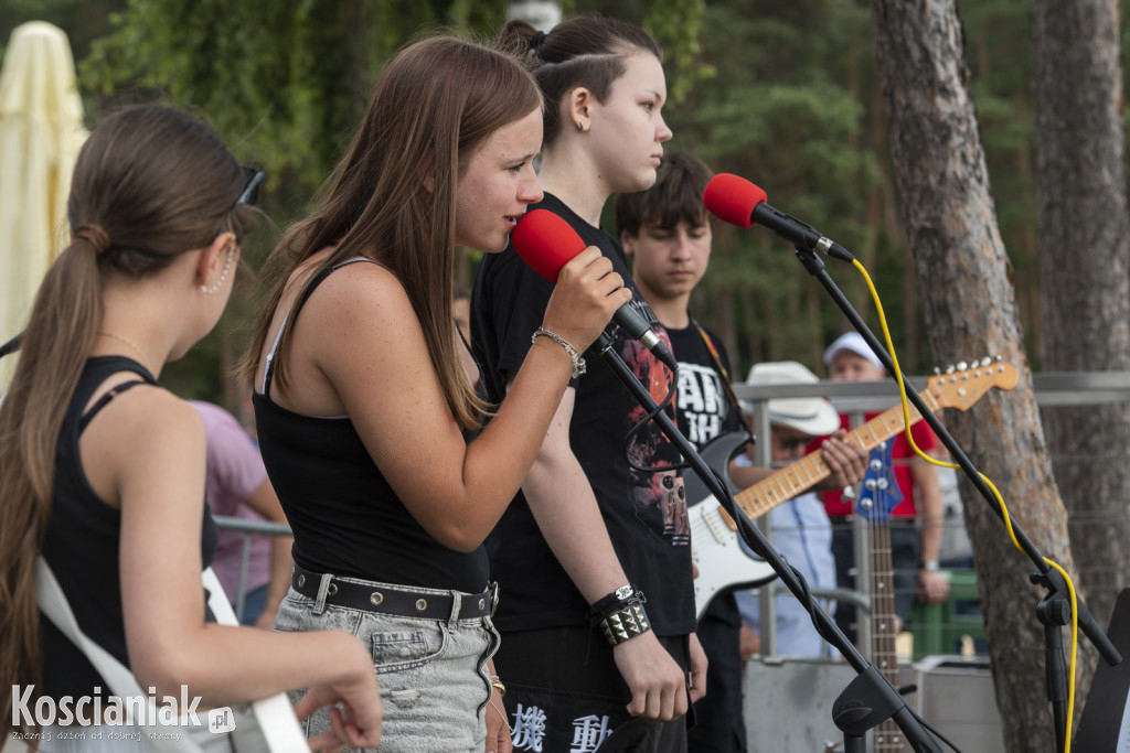 Noc Świętojańska i koncert na plaży w Nowym Dębcu