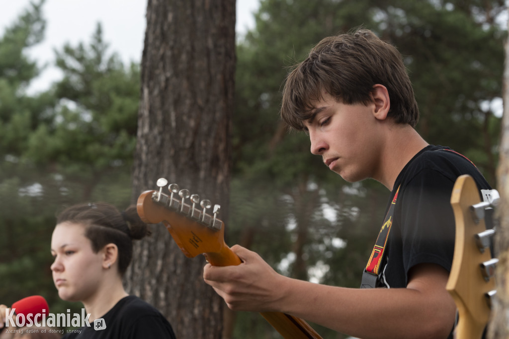 Noc Świętojańska i koncert na plaży w Nowym Dębcu