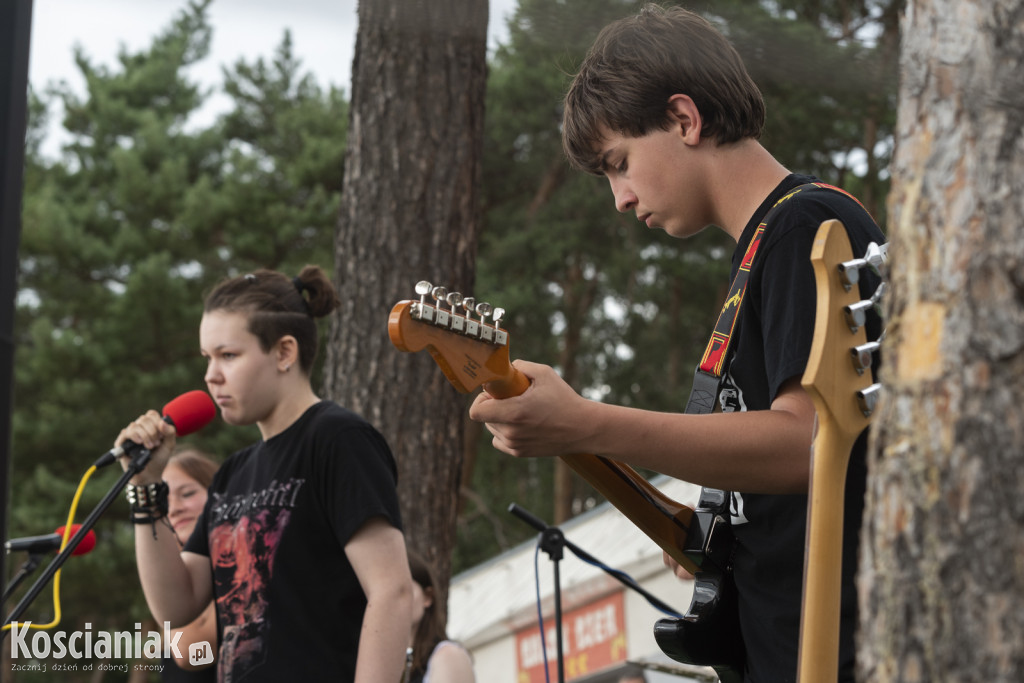 Noc Świętojańska i koncert na plaży w Nowym Dębcu