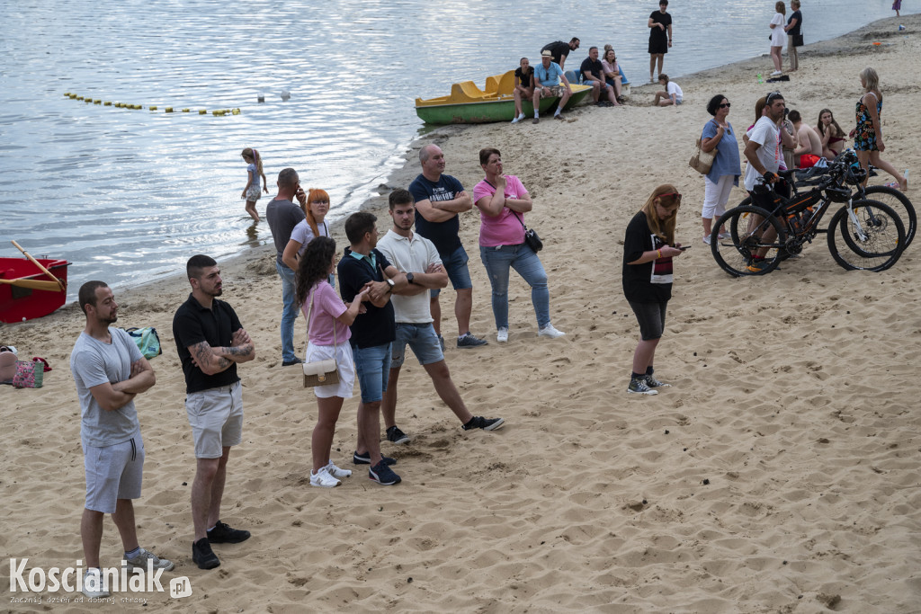 Noc Świętojańska i koncert na plaży w Nowym Dębcu