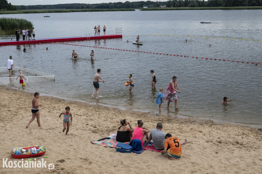 Noc Świętojańska i koncert na plaży w Nowym Dębcu