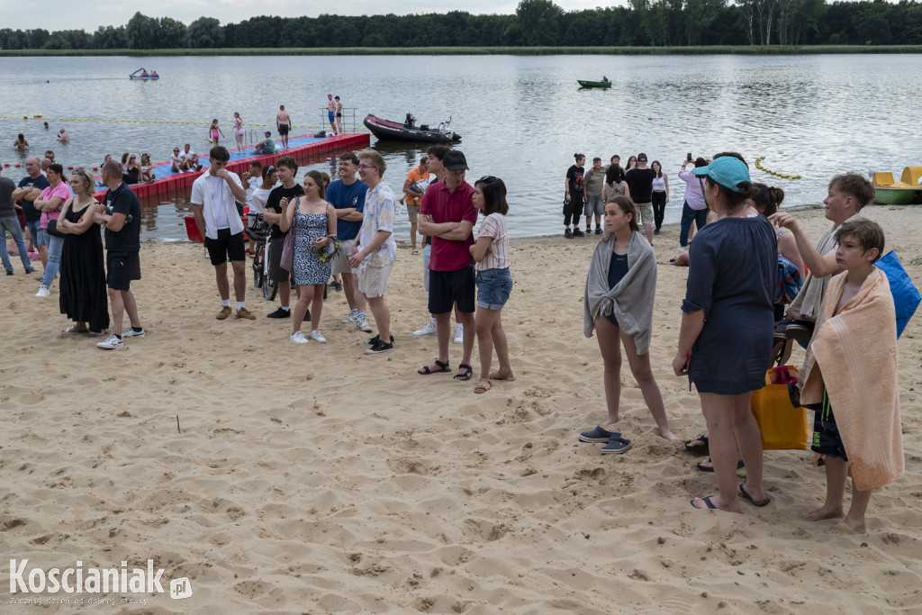 Noc Świętojańska i koncert na plaży w Nowym Dębcu