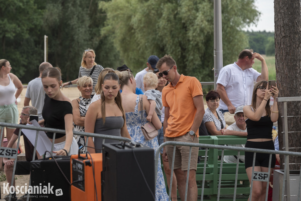 Noc Świętojańska i koncert na plaży w Nowym Dębcu