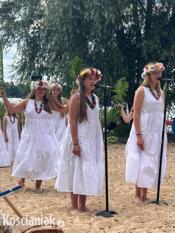 Noc Świętojańska i koncert na plaży w Nowym Dębcu