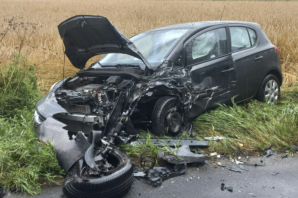 Zderzenie koło Zglińca. Za szybko jechał