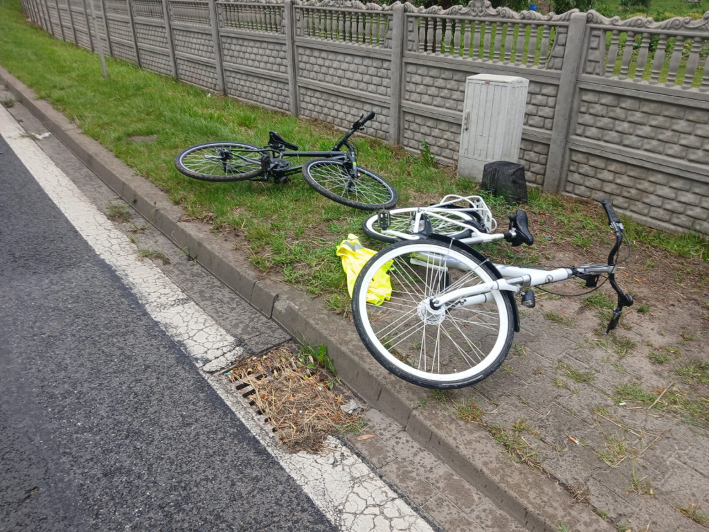 Rowerzyści potrąceni na przejściu dla pieszych