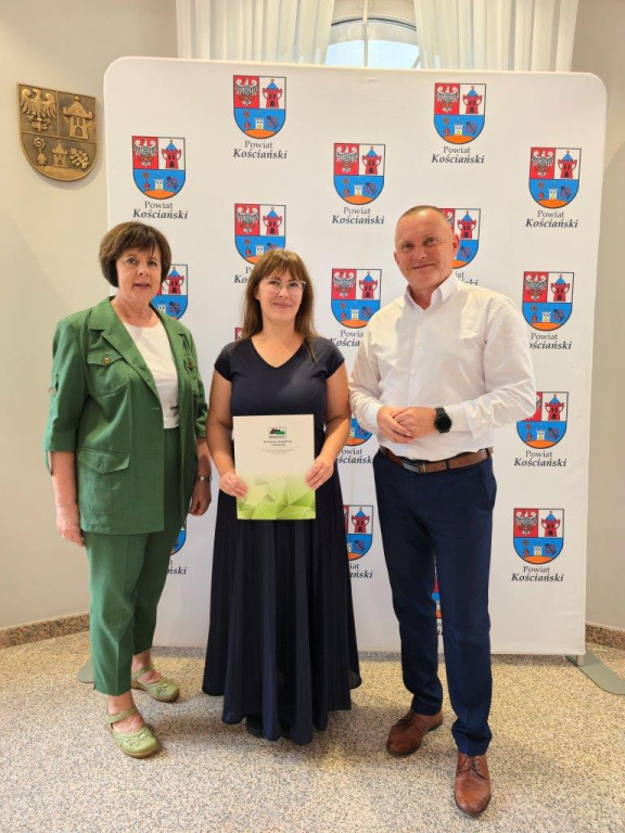 Dotacje dla kolejnych przedsiębiorców z powiatu
