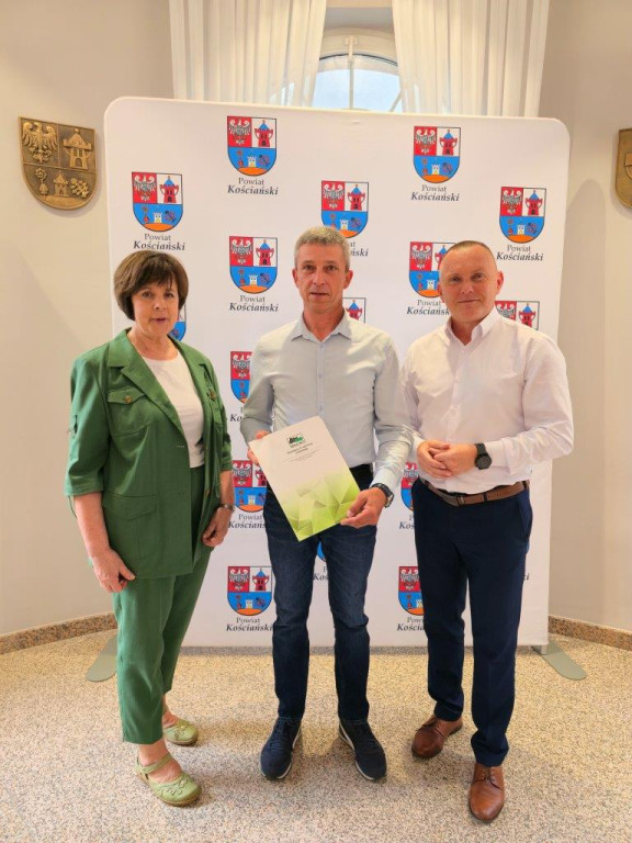 Dotacje dla kolejnych przedsiębiorców z powiatu