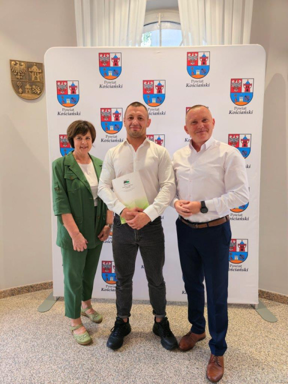 Dotacje dla kolejnych przedsiębiorców z powiatu