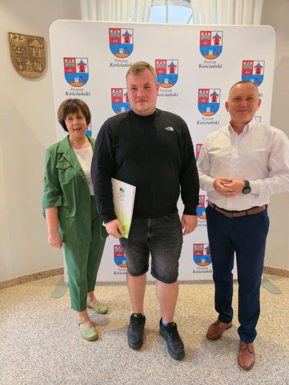 Dotacje dla kolejnych przedsiębiorców z powiatu