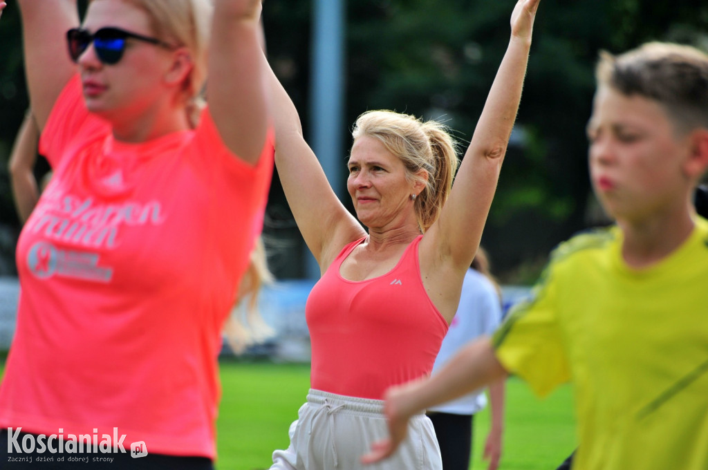 Ostatnia lipcowa joga na stadionie w Kościanie