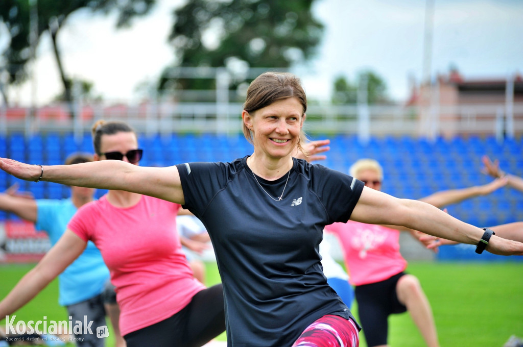 Ostatnia lipcowa joga na stadionie w Kościanie