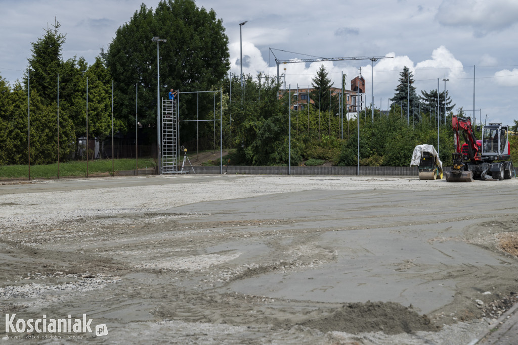 Trwa modernizacja Orlików przy Wyzwolenia