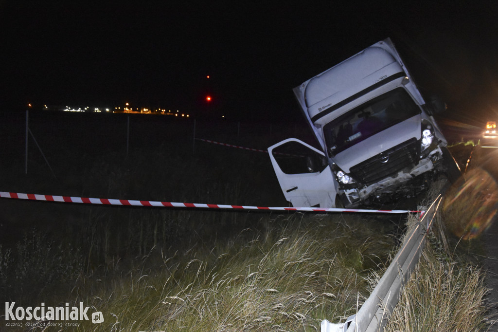 Pijany wjechał busem w bariery na S5