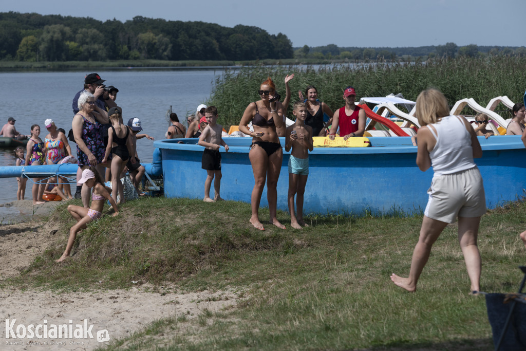 Konkurs na najszybszy zjazd ze zjeżdżalni wodnej
