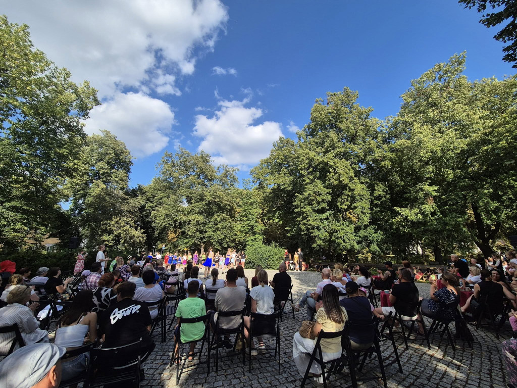 Operetka i taniec na Placu Wolności