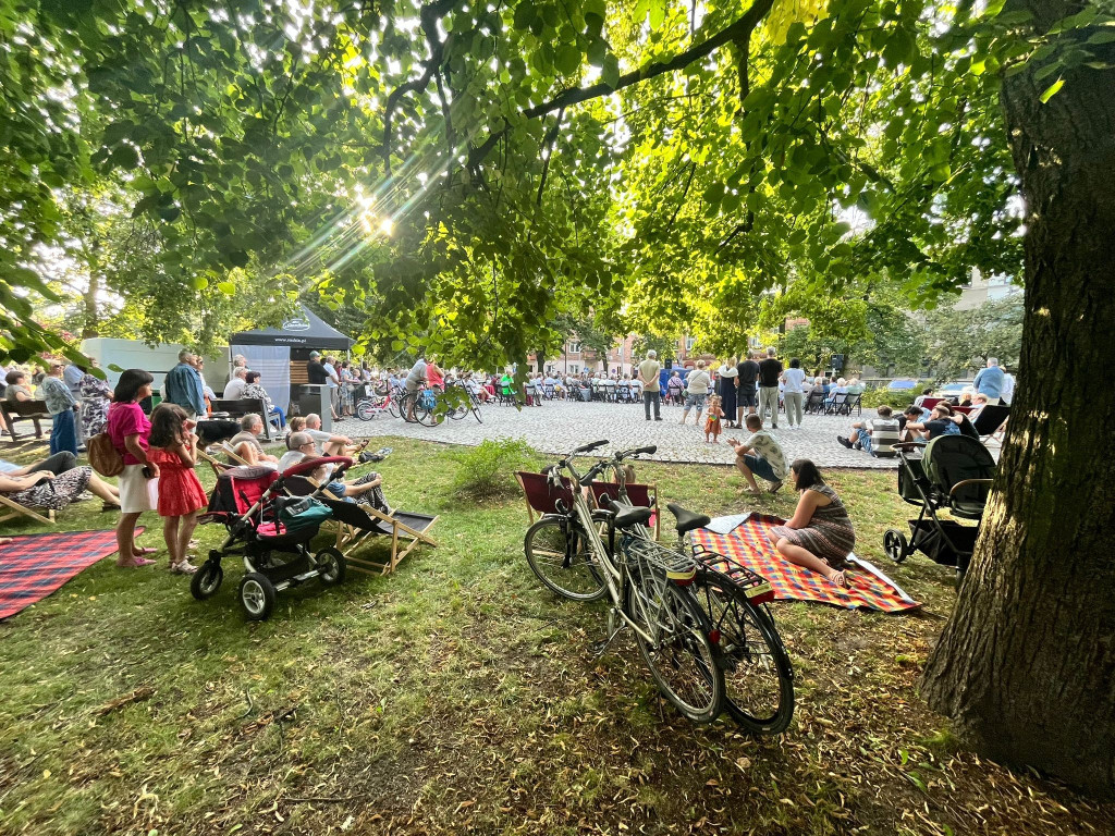 Operetka i taniec na Placu Wolności