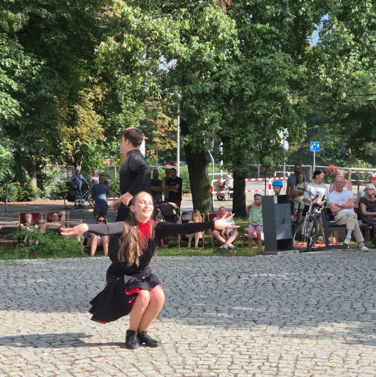 Operetka i taniec na Placu Wolności