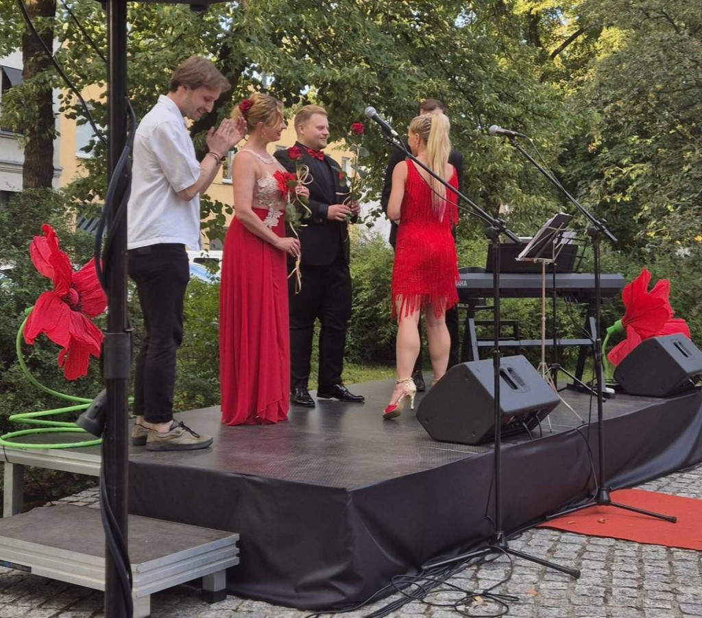 Operetka i taniec na Placu Wolności