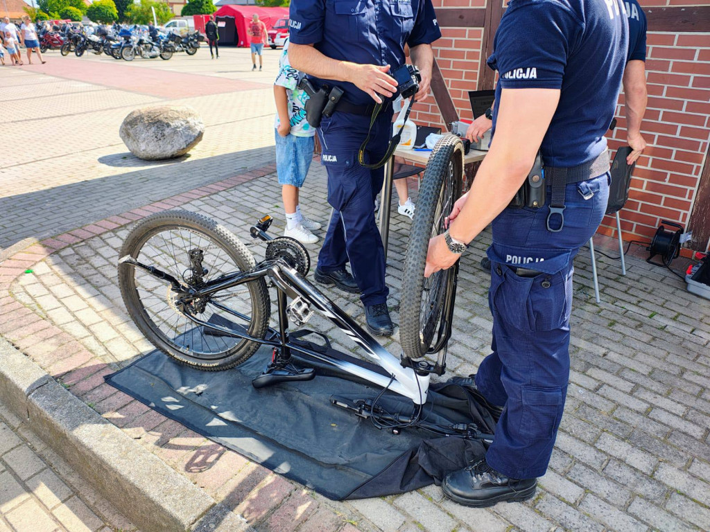 Policja na Moto Pikniku w Śmiglu
