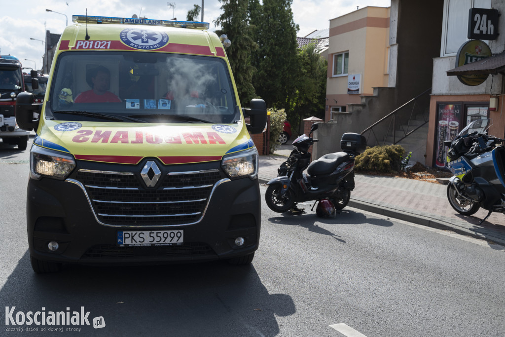 Samochód zderzył się z motorowerem na Poznańskiej