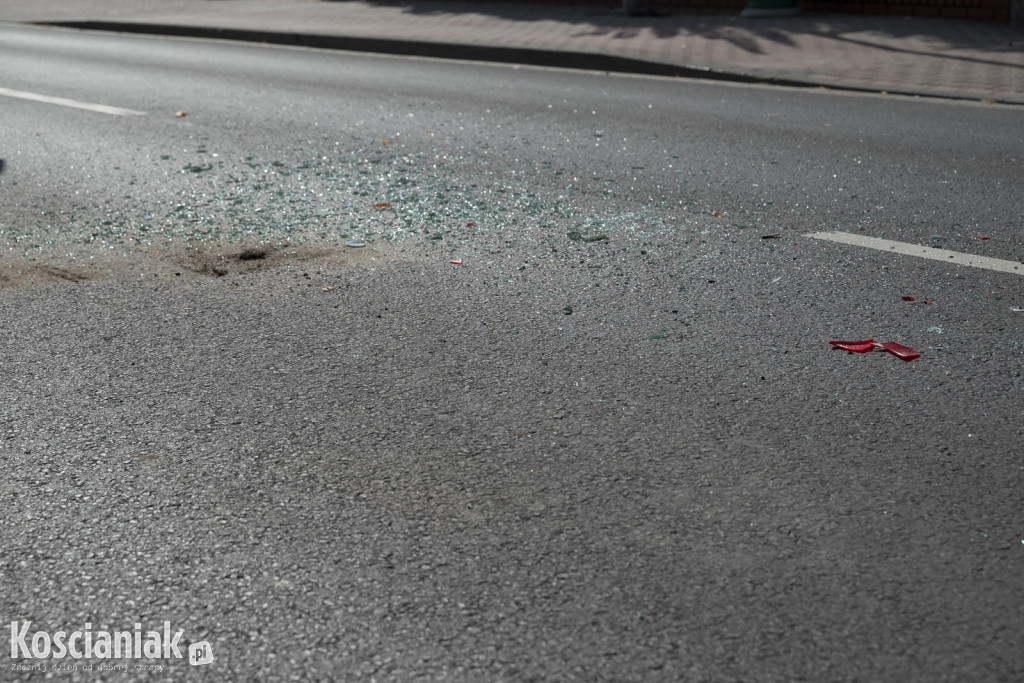 Samochód zderzył się z motorowerem na Poznańskiej