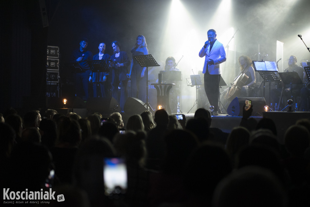 Koncert orkiestry z udziałem Andrzeja Piasecznego