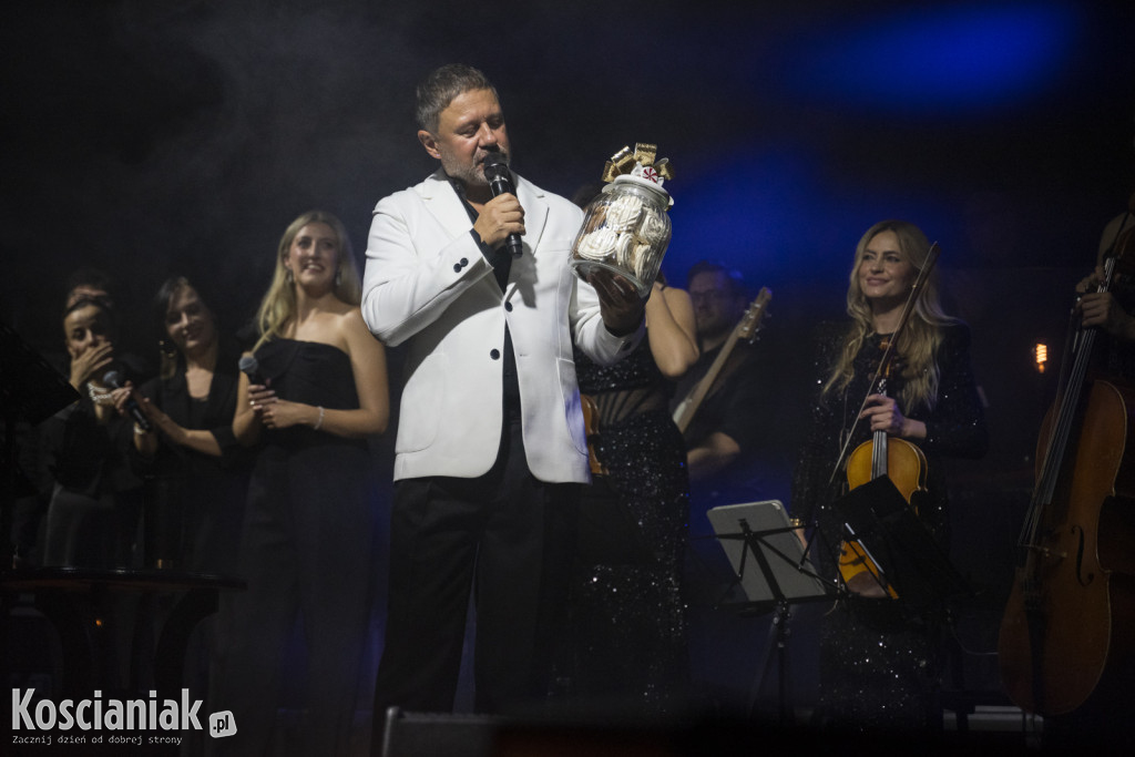 Koncert orkiestry z udziałem Andrzeja Piasecznego