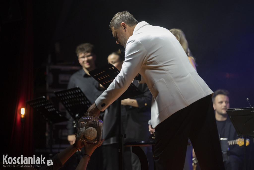 Koncert orkiestry z udziałem Andrzeja Piasecznego