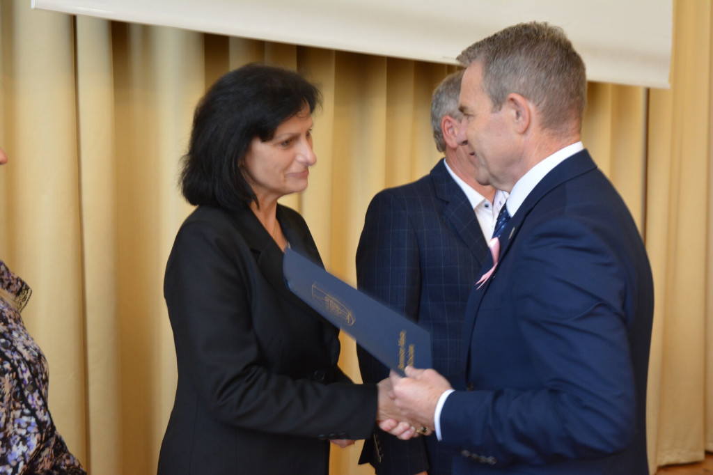 Nagrody dla nauczycieli i pracowników oświaty