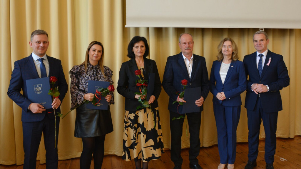 Nagrody dla nauczycieli i pracowników oświaty
