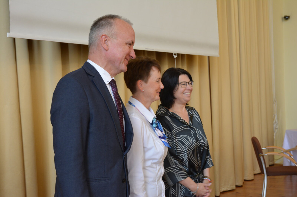 Nagrody dla nauczycieli i pracowników oświaty