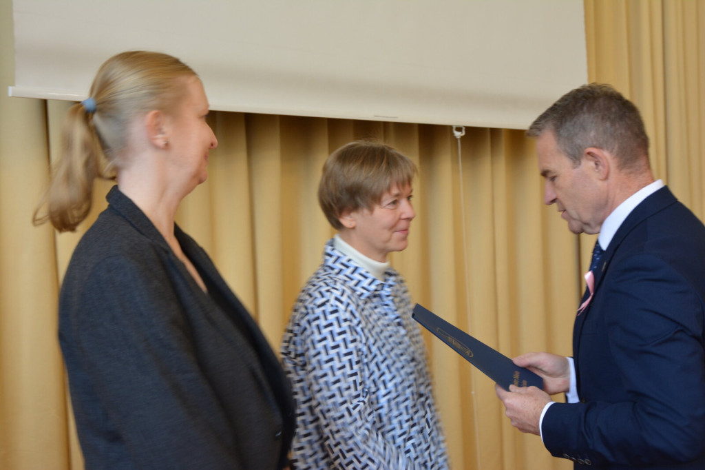 Nagrody dla nauczycieli i pracowników oświaty