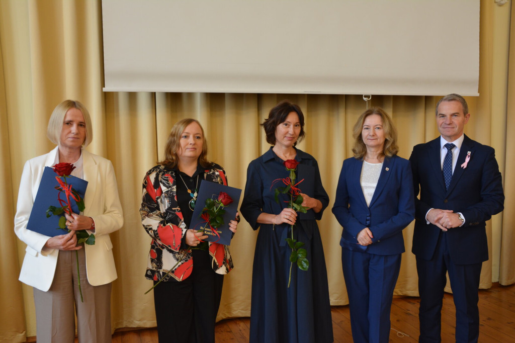 Nagrody dla nauczycieli i pracowników oświaty