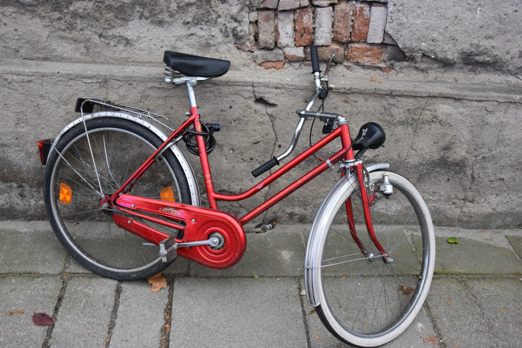 Rowerzysta zderzył się z samochodem w Śmiglu