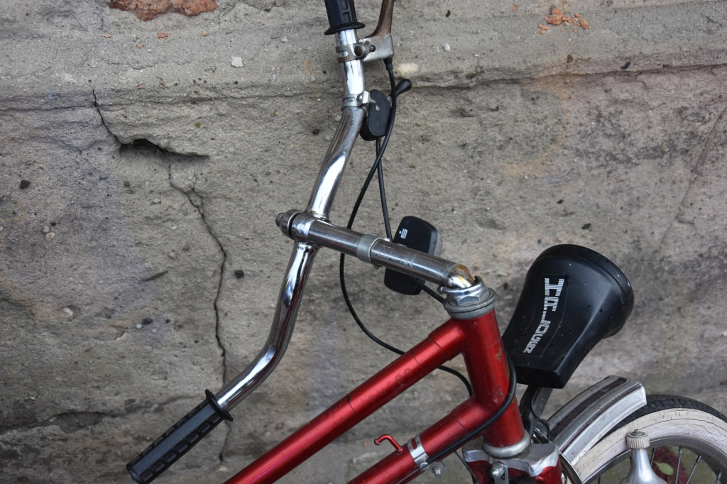 Rowerzysta zderzył się z samochodem w Śmiglu