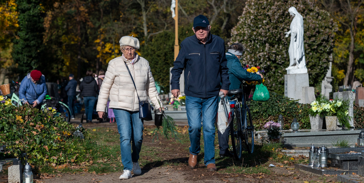 Tłumy na kościańskich cmentarzach
