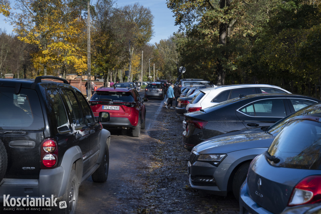 Tłumy na kościańskich cmentarzach