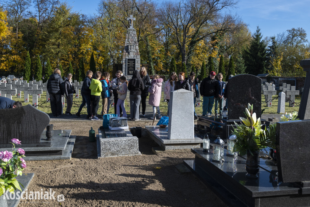 Tłumy na kościańskich cmentarzach