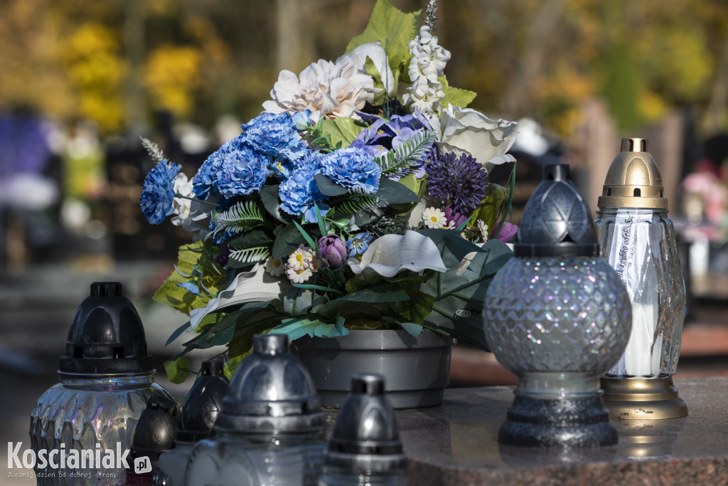Tłumy na kościańskich cmentarzach