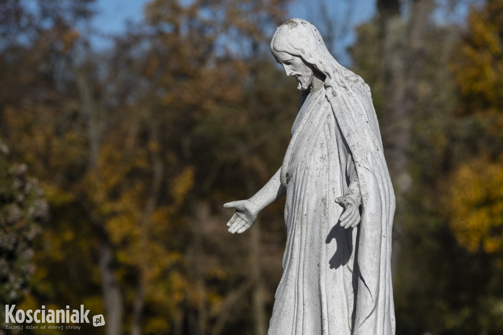 Tłumy na kościańskich cmentarzach