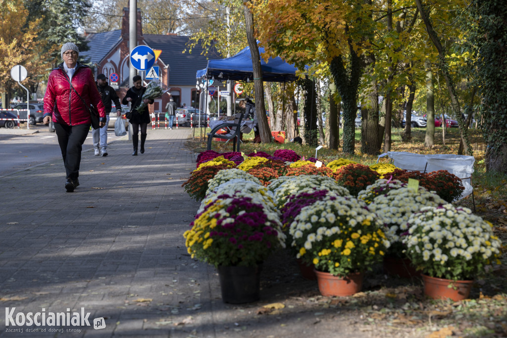 Tłumy na kościańskich cmentarzach