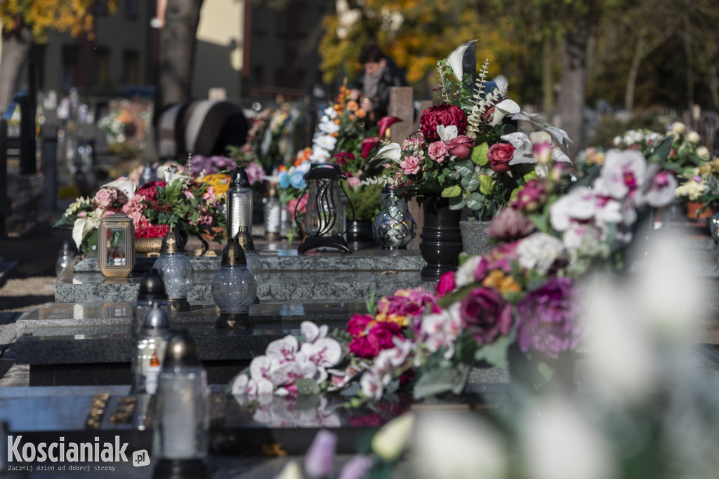 Tłumy na kościańskich cmentarzach