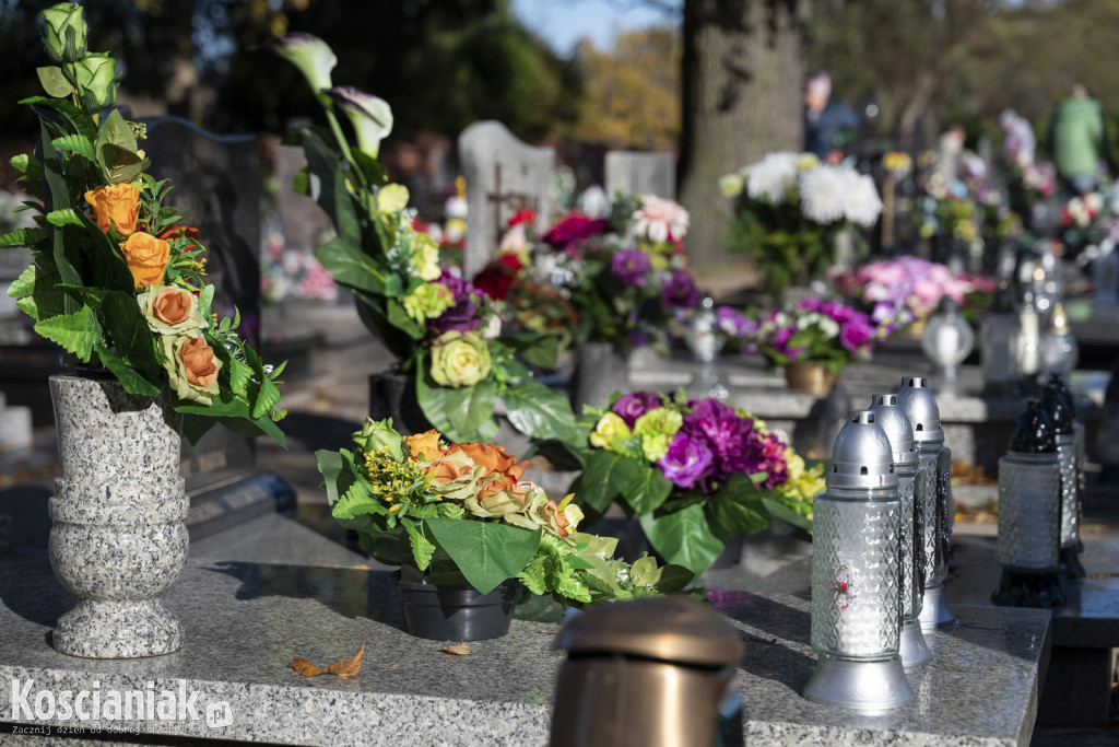 Tłumy na kościańskich cmentarzach