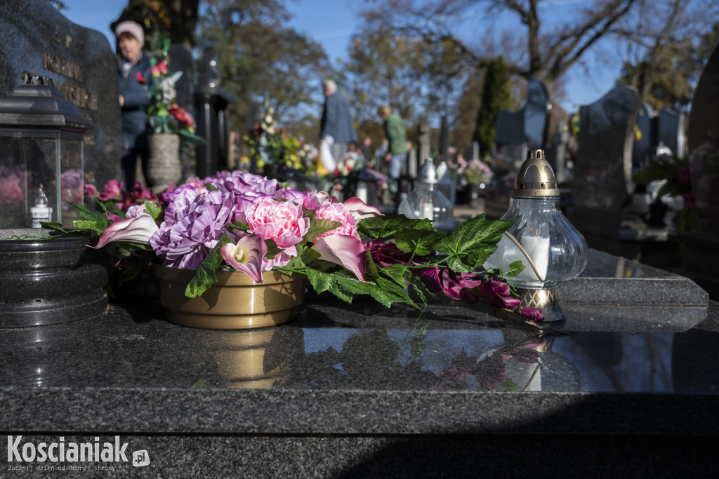 Tłumy na kościańskich cmentarzach