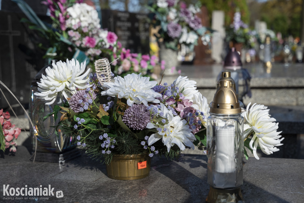 Tłumy na kościańskich cmentarzach