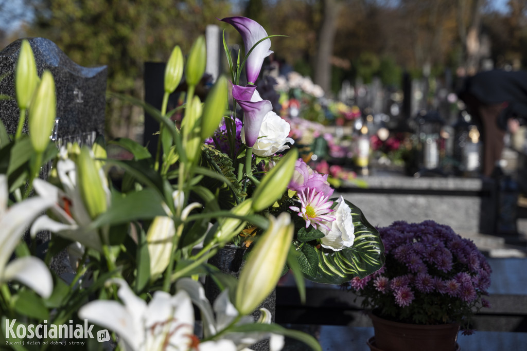 Tłumy na kościańskich cmentarzach